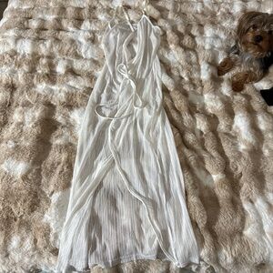 Elegant White Maxi Dress